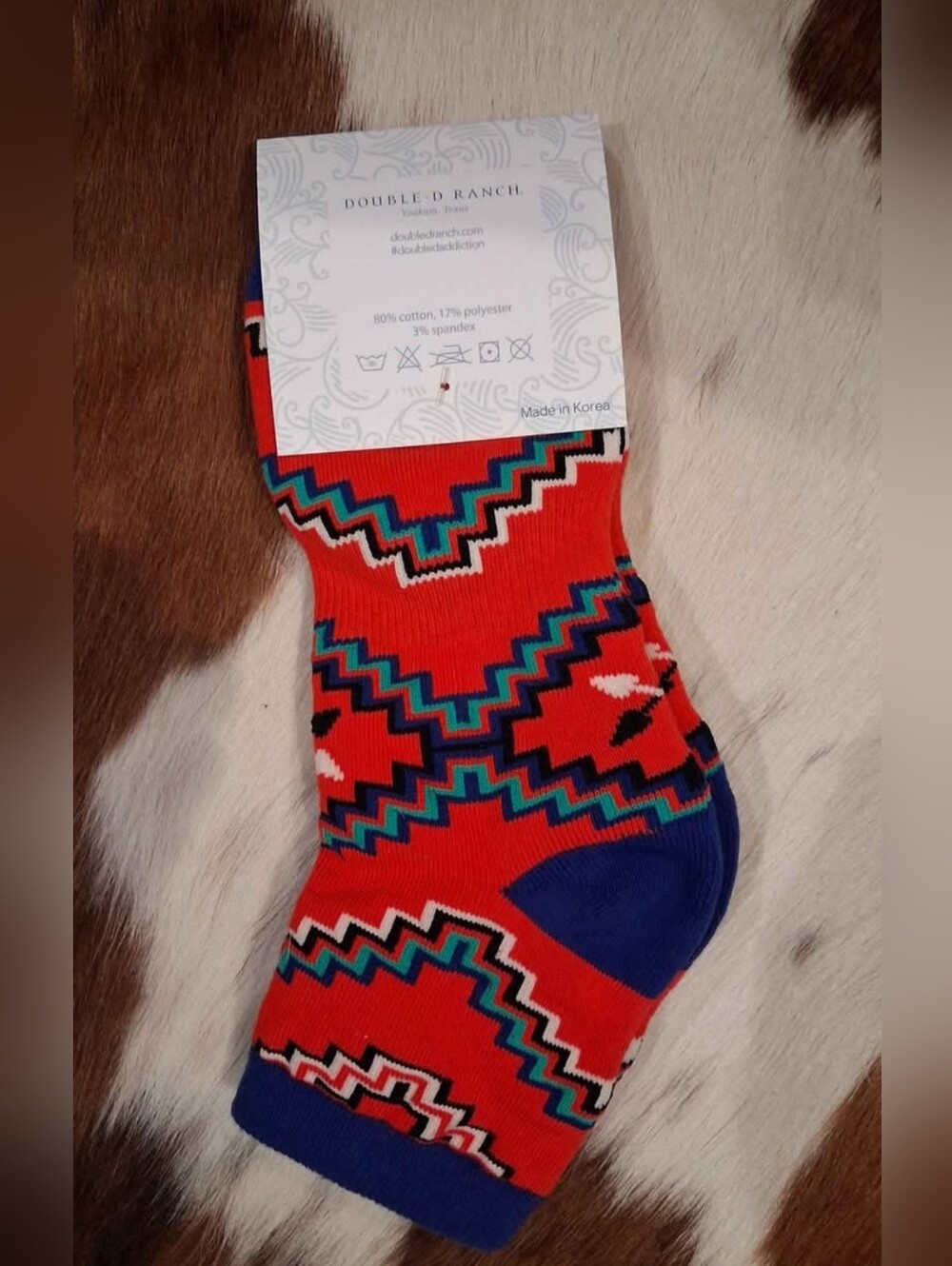 Double D Ranch Red Aztec Pattern Men's Socks - Picture 2 of 2